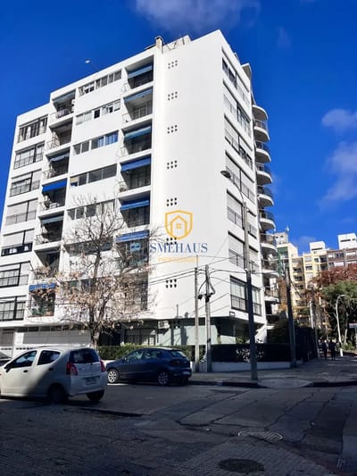 Apartamento en alquiler en Pocitos con 2 dormitorios