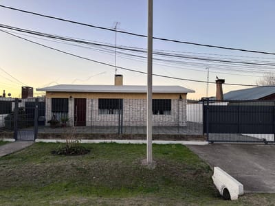 Casa en venta en Canelones con 2 dormitorios