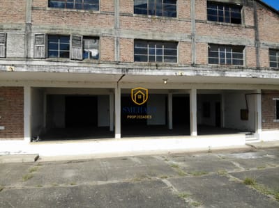 Galpón en alquiler en Canelones con 1000 m2, oficinas, apto y rampa de carga