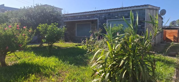 Casa en venta c/ cochera en Jardines Hipódromo