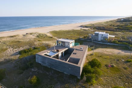 Casa en  Santa Mónica frente al mar.