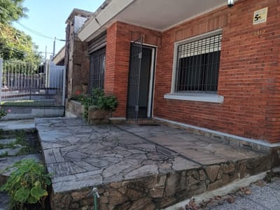 PEREZ CASTELLANO CASA 2 DORMITORIOS CON PARRILLERO