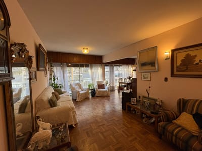 PUNTA CARRETAS APARTAMENTO 3 DORMITORIOS AL FENTE CON GARAJE