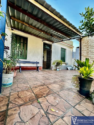 Casa en venta c/ cochera en Malvin