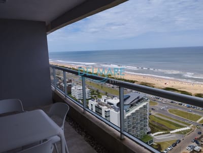 Apartamento con excelente vista  a Playa Brava
