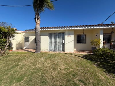 Alquiler Casa 4 Dormitorios en Barrio Cerrado | Carrasco Norte | Garage y Parrillero