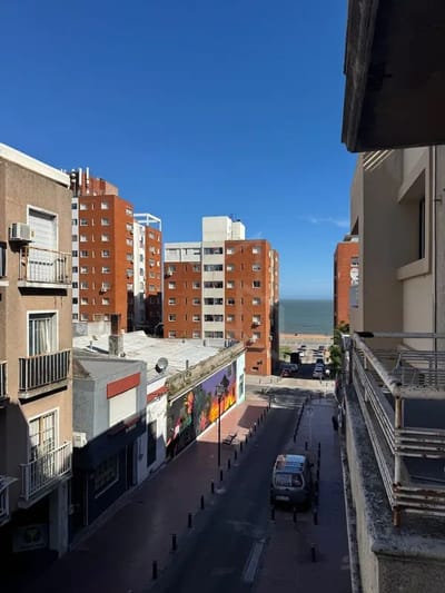 Alquiler Apto de 2 Dormitorios | Balcón | Patio | Ciudad vieja