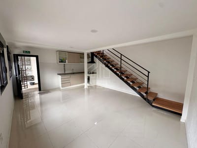 Venta apartamento 2 dormitorios, terraza, tres cruces.