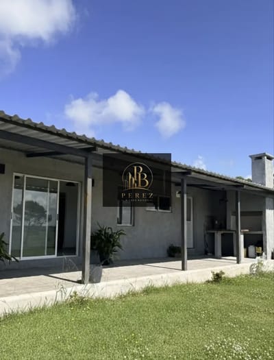 Casa en alquiler c/ cochera en Neptunia