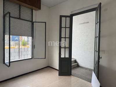VENTA DE CASA DE TRES DORMITORIOS EN PÉREZ CASTELLANOS