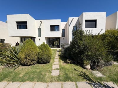 ALQUILER CASA 2 DORMITORIOS COMPLEJO SOLYMAR