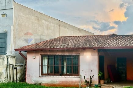 VENDO CASA EN FERNANDO DE LA MORA 