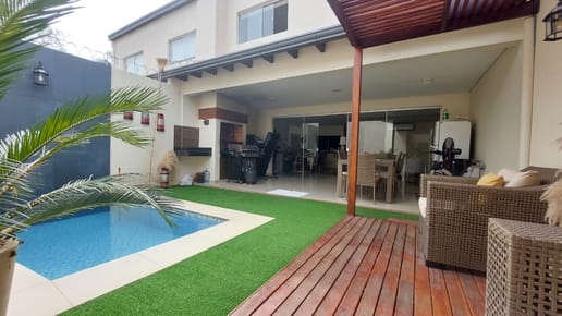 VENDO DÚPLEX C/ PISCINA EN BARRIO MBURUCUYÁ DE ASUNCIÓN‼