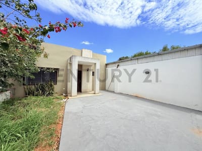 En venta casa en esquina a una cuadra de Américo Picco