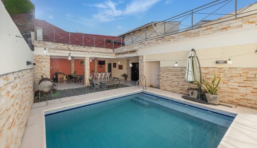 VENDO RESIDENCIA U OFICINA EN BARRIO NAZARETH