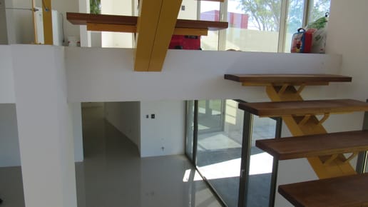 EXCEPCIONAL CASA EN BARRIO SHERATON CON VISTA AL RIO DE LA PLATA