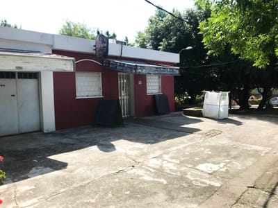 TERRENO 456 mts EN ESQUINA, CON LOCAL COMERCIAL
