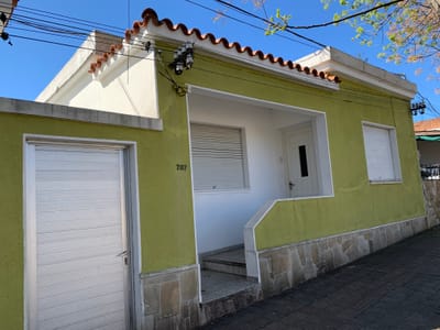 ESQUINA EN PUEBLO NUEVO, 2 CASAS
