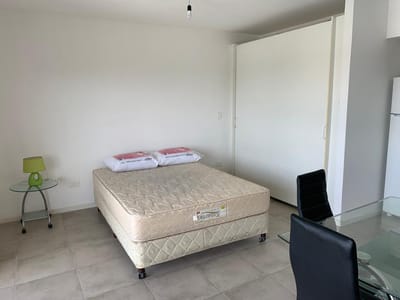 MONOAMBIENTE EN EDIFICIO RAMBLA 708
