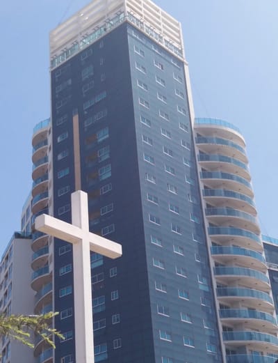 2 Consultorios Amueblados. En Torre Del Congreso - Tres Cruces  