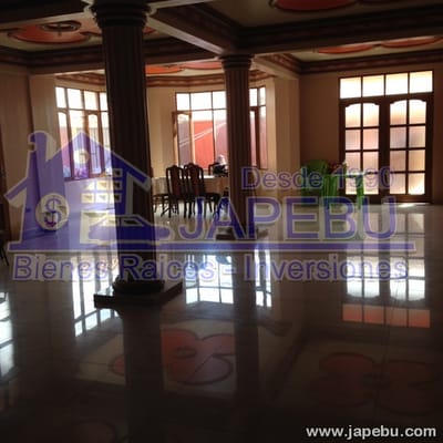 AMPLIA, COMODA y HERMOSA CASA EN VENTA