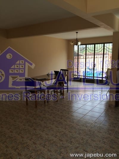 ACOGEDORA CASITA URBANIZACIÓN TUNARI