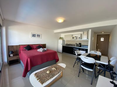 Exclusivo Apartamento con Vistas Panorámicas en la Prestigiosa Rambla de Colonia