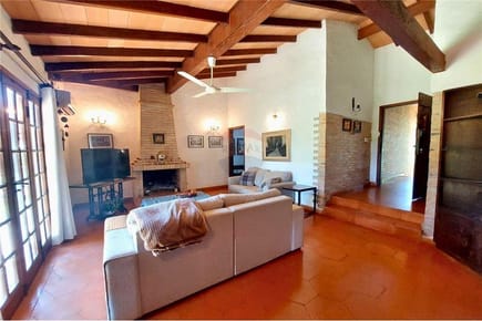 VENDO CASA EN LUQUE ZONA PLAZA MADERO Y GARDEN
