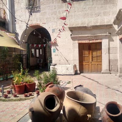 ¡¡¡EN ZONA TURÍSTICA!!! HERMOSA CASONA CENTRO HISTÓRICO