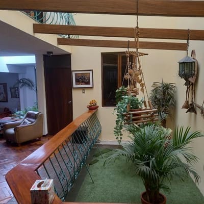 EN VENTA BONITA CASA CERCA A LA PLAZA DE CAYMA CON SEGURIDAD LAS 24 HORAS