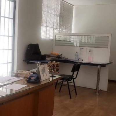 SE ALQUILA LOCAL COMERCIAL EN 1ER. PISO CERCA AL PARQUE DE LA CATOLICA!