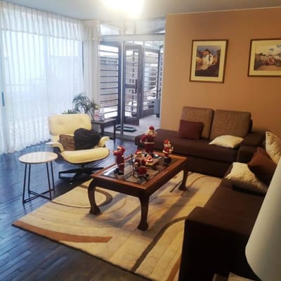 Casa remodelada en Av. Cayma con piscina, mini zona de básquet y gym.