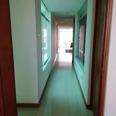 EN VENTA  AMPLIO DEPARTAMENTO