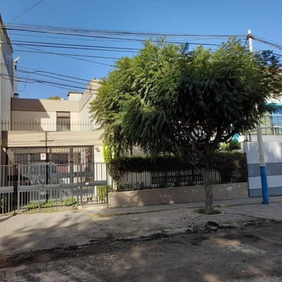 SE ALQUILA CASA PARA EMPRESA