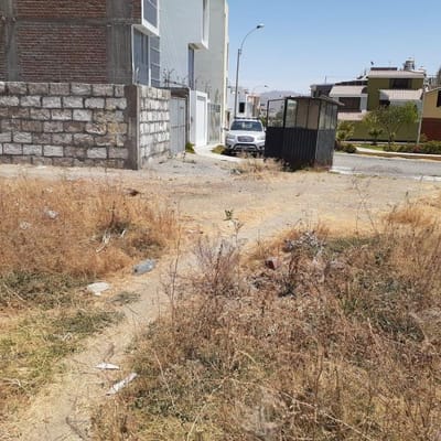 EN VENTA TERRENO URBANO EN URBANIZACION PRIVADA DE PAUCARPATA.