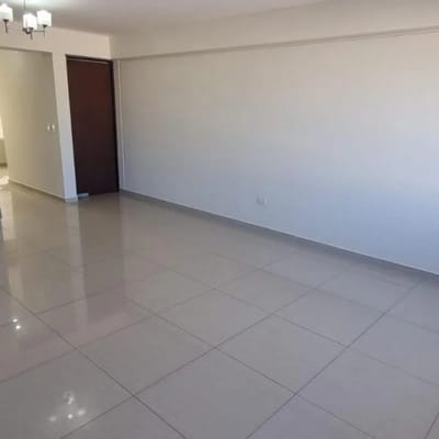 FLAT TIPO PENTHOUSE EN ZONA RESIDENCIAL DE CHALLAPAMPA CERRO COLORADO