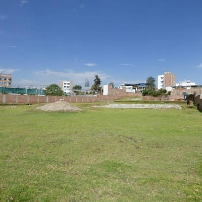 OPORTUNIDAD TERRENO EN AVENIDA IMPORTANTE EN JLBYR