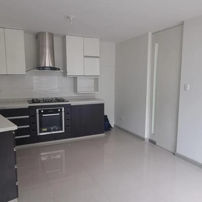 CASA MINIMALISTA CON TERRAZA EN LA ZONA MAS COTIZADA DE YANAHUARA