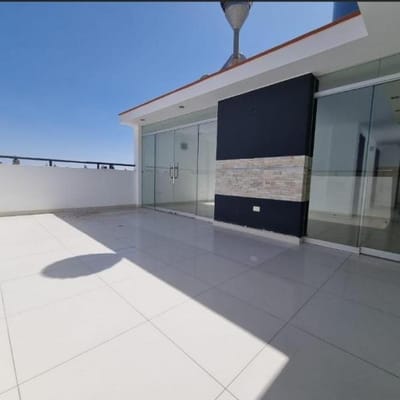 Excelente Flat Moderno con Terraza en La Zona Mas Solicitada de CaymaParte Baja