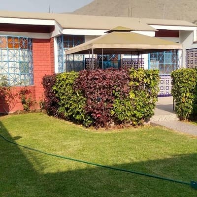 Hermosa casa en Chaclacayo con amplio jardín y terraza