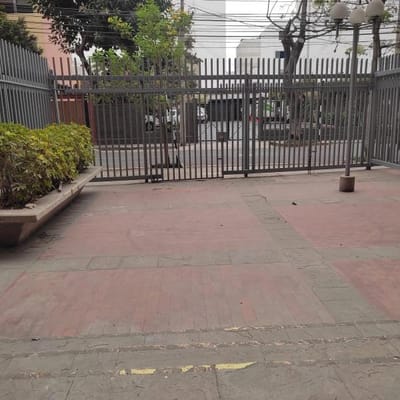Excelente Local en Zona Comercial de Miraflores- Amplia Terraza
