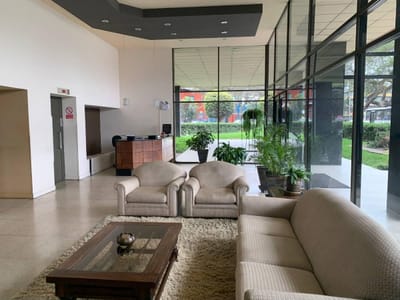 Amplio Flat Frente a Parque de Miraflores