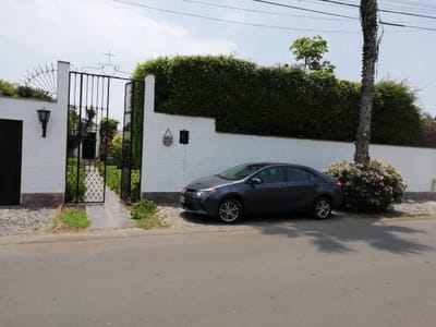 Vendo Casa Como Terreno en La Encantada de Villa