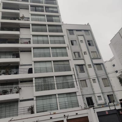 ALQUILO BONITO DEPARTAMENTO EN MIRAFLORES