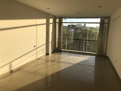 I - House Inmobiliaria, Venta Departamento Centrico Umacollo, Ideal Oficina