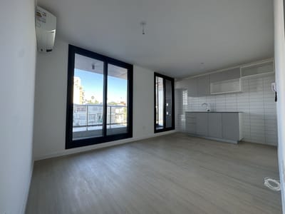Venta con renta 1 dormitorio con terraza en MALVÍN - Estrellas De Malvín #205