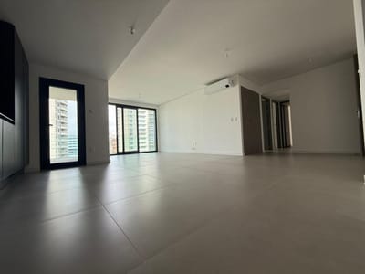 Venta apartamento 3 dormitorios y 2 baños con terraza en Cosmos #507