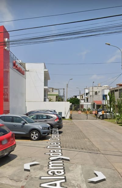 Venta de Casa como terreno de 300m2 en una de las mejores zona de Surco