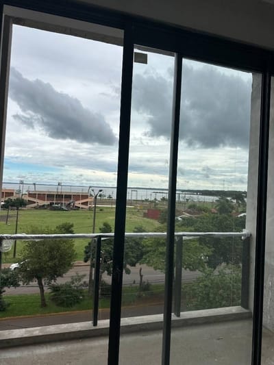 EN VENTA DEPARTAMENTO DE 1 DORMITORIO  Edificio Marea del Paraná