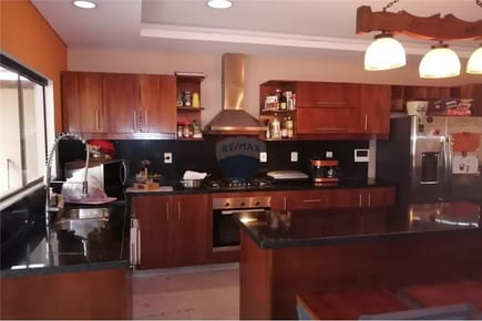 En venta Casa con pileta en Barrio Herrera